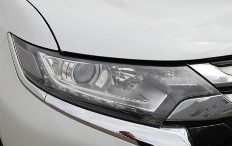 Mitsubishi Outlander III рестайлинг 3, 2017 год, 1 855 000 рублей, 23 фотография