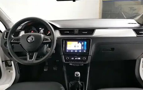 Skoda Rapid II, 2021 год, 1 097 000 рублей, 10 фотография