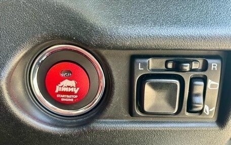 Suzuki Jimny, 2022 год, 1 720 000 рублей, 20 фотография