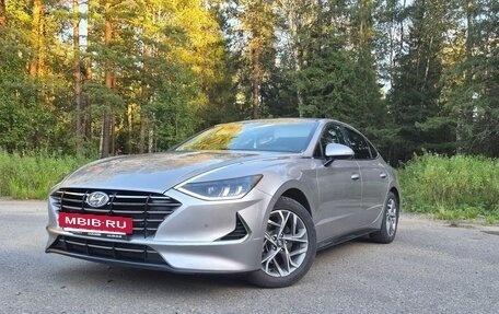 Hyundai Sonata VIII, 2020 год, 2 200 000 рублей, 2 фотография