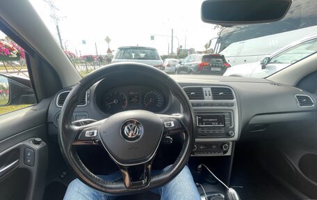 Volkswagen Polo VI (EU Market), 2017 год, 1 395 000 рублей, 2 фотография