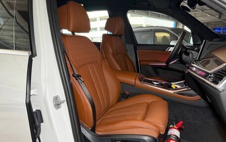 BMW X7, 2024 год, 14 200 000 рублей, 25 фотография