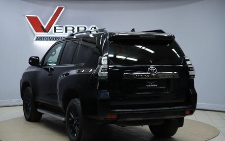 Toyota Land Cruiser Prado 150 рестайлинг 2, 2021 год, 5 790 000 рублей, 7 фотография