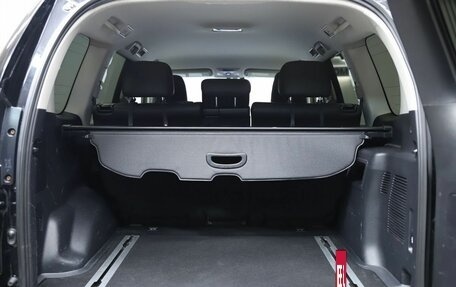 Toyota Land Cruiser Prado 150 рестайлинг 2, 2021 год, 5 790 000 рублей, 9 фотография