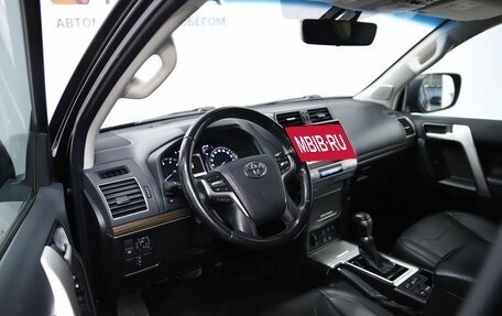 Toyota Land Cruiser Prado 150 рестайлинг 2, 2021 год, 5 790 000 рублей, 10 фотография