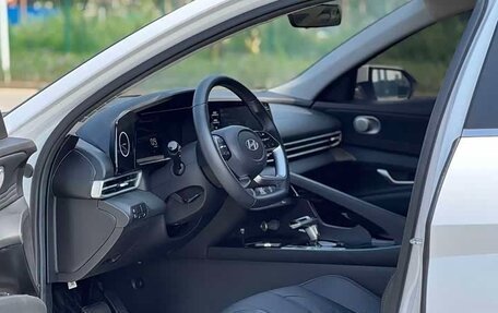 Hyundai Elantra, 2023 год, 1 570 098 рублей, 8 фотография