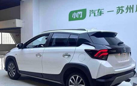 Toyota Yaris, 2022 год, 1 140 000 рублей, 4 фотография