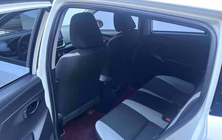 Toyota Yaris, 2022 год, 1 140 000 рублей, 14 фотография