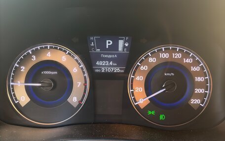 Hyundai Solaris II рестайлинг, 2011 год, 840 000 рублей, 6 фотография