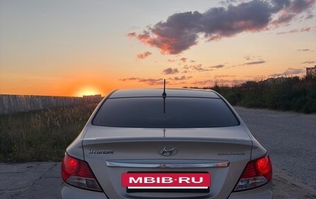Hyundai Solaris II рестайлинг, 2011 год, 840 000 рублей, 5 фотография