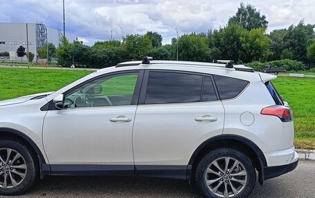 Toyota RAV4, 2015 год, 1 950 000 рублей, 6 фотография