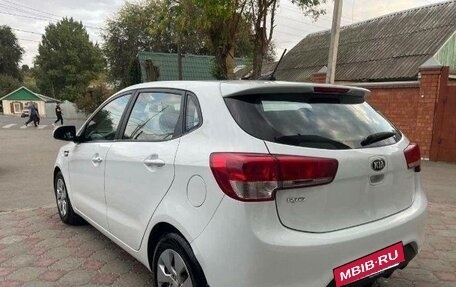 KIA Rio III рестайлинг, 2017 год, 879 000 рублей, 2 фотография