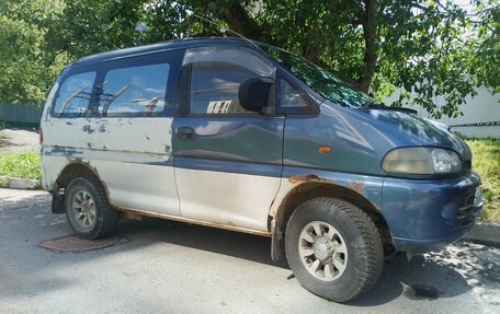 Mitsubishi Delica IV, 2000 год, 350 000 рублей, 5 фотография