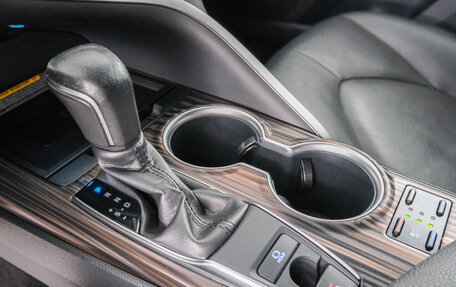 Toyota Camry, 2020 год, 3 699 000 рублей, 13 фотография