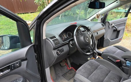 Volkswagen Touran III, 2012 год, 750 000 рублей, 5 фотография