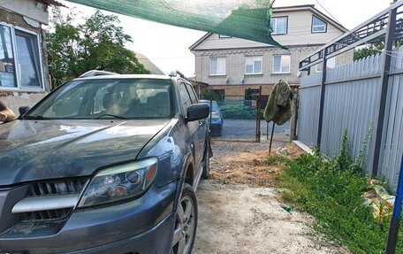 Mitsubishi Outlander III рестайлинг 3, 2004 год, 150 000 рублей, 2 фотография