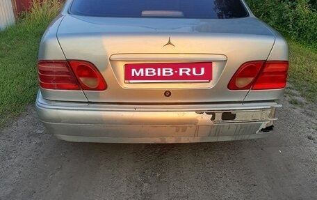 Mercedes-Benz E-Класс, 1999 год, 160 000 рублей, 3 фотография