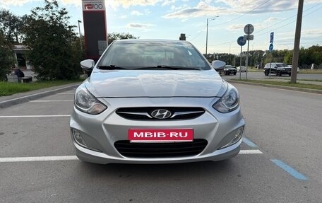 Hyundai Solaris II рестайлинг, 2011 год, 649 000 рублей, 1 фотография