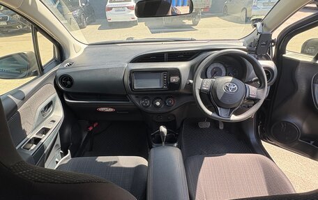Toyota Vitz, 2017 год, 750 000 рублей, 9 фотография