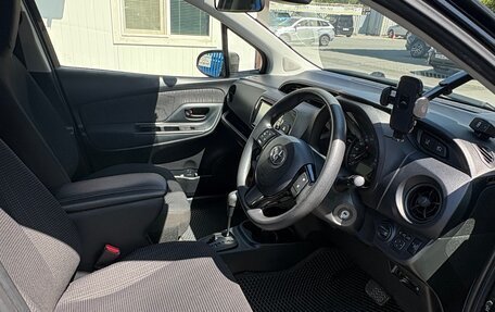 Toyota Vitz, 2017 год, 750 000 рублей, 7 фотография