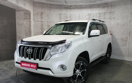 Toyota Land Cruiser Prado 150 рестайлинг 2, 2013 год, 3 085 000 рублей, 1 фотография