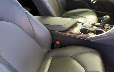 Toyota Camry, 2018 год, 2 300 000 рублей, 8 фотография