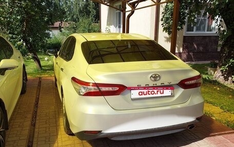 Toyota Camry, 2018 год, 2 300 000 рублей, 3 фотография