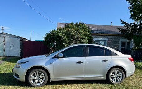 Chevrolet Cruze II, 2010 год, 560 000 рублей, 4 фотография