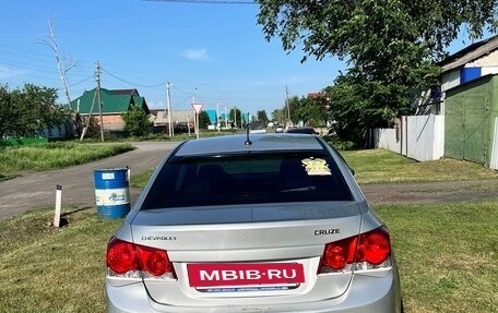 Chevrolet Cruze II, 2010 год, 560 000 рублей, 3 фотография