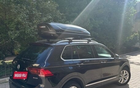 Volkswagen Tiguan II, 2020 год, 2 000 000 рублей, 2 фотография