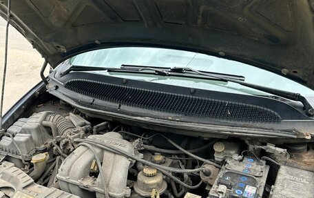 Chrysler Voyager IV, 2001 год, 290 000 рублей, 8 фотография