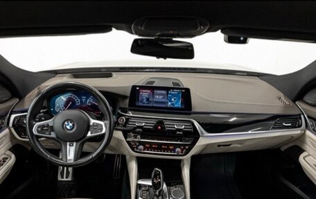 BMW 6 серия, 2018 год, 3 500 000 рублей, 2 фотография