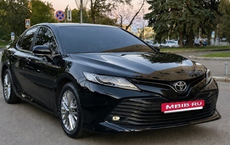 Toyota Camry, 2018 год, 1 470 000 рублей, 4 фотография