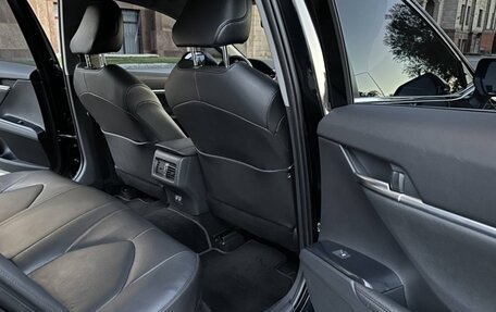 Toyota Camry, 2018 год, 1 470 000 рублей, 21 фотография