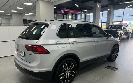 Volkswagen Tiguan II, 2019 год, 2 890 000 рублей, 6 фотография