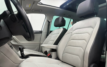 Volkswagen Tiguan II, 2019 год, 2 890 000 рублей, 17 фотография