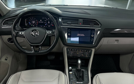 Volkswagen Tiguan II, 2019 год, 2 890 000 рублей, 21 фотография