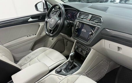 Volkswagen Tiguan II, 2019 год, 2 890 000 рублей, 19 фотография