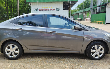 Hyundai Solaris II рестайлинг, 2013 год, 720 000 рублей, 4 фотография