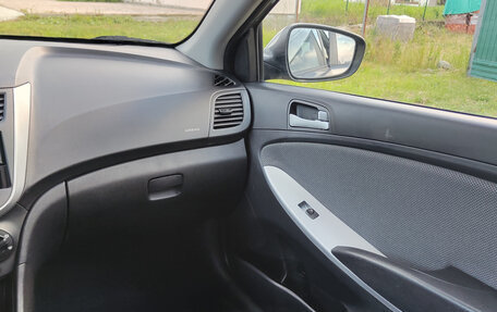 Hyundai Solaris II рестайлинг, 2013 год, 720 000 рублей, 12 фотография