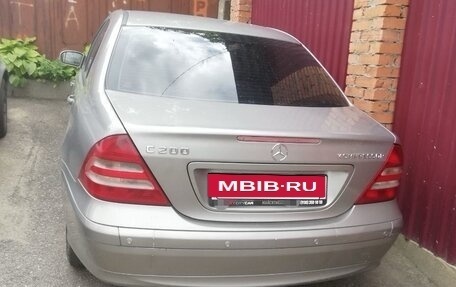 Mercedes-Benz C-Класс, 2006 год, 450 000 рублей, 3 фотография