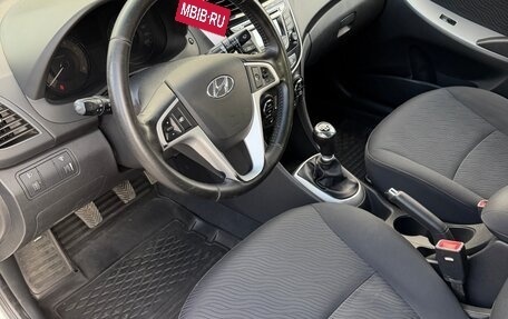 Hyundai Solaris II рестайлинг, 2011 год, 649 000 рублей, 10 фотография