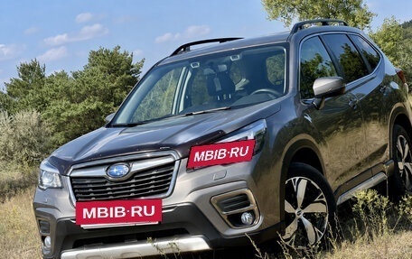 Subaru Forester, 2018 год, 1 840 000 рублей, 3 фотография