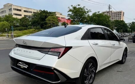 Hyundai Elantra, 2023 год, 1 550 000 рублей, 2 фотография