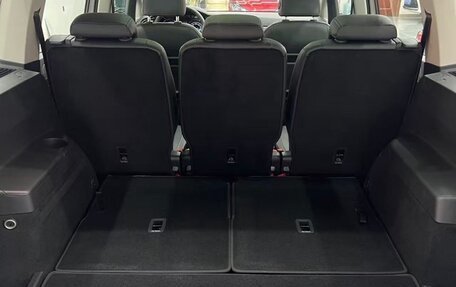 Volkswagen Touran III, 2020 год, 1 900 000 рублей, 11 фотография