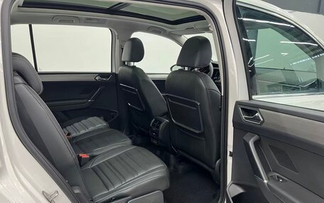 Volkswagen Touran III, 2020 год, 1 900 000 рублей, 14 фотография