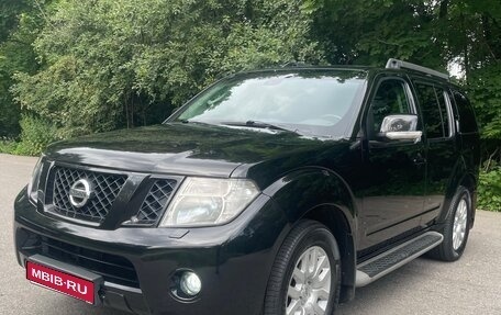 Nissan Pathfinder, 2010 год, 1 330 000 рублей, 1 фотография