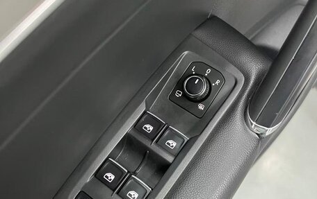 Volkswagen Touran III, 2020 год, 1 900 000 рублей, 29 фотография