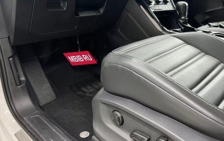 Volkswagen Touran III, 2020 год, 1 900 000 рублей, 30 фотография