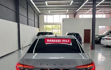 Skoda Superb III рестайлинг, 2022 год, 2 200 000 рублей, 5 фотография